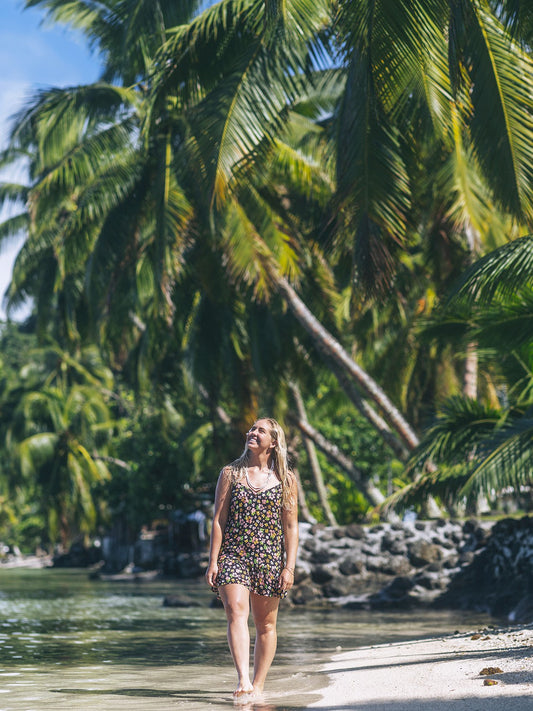 Hibiscus Dream V Neck Mini Dress | Hurley - Black Floral