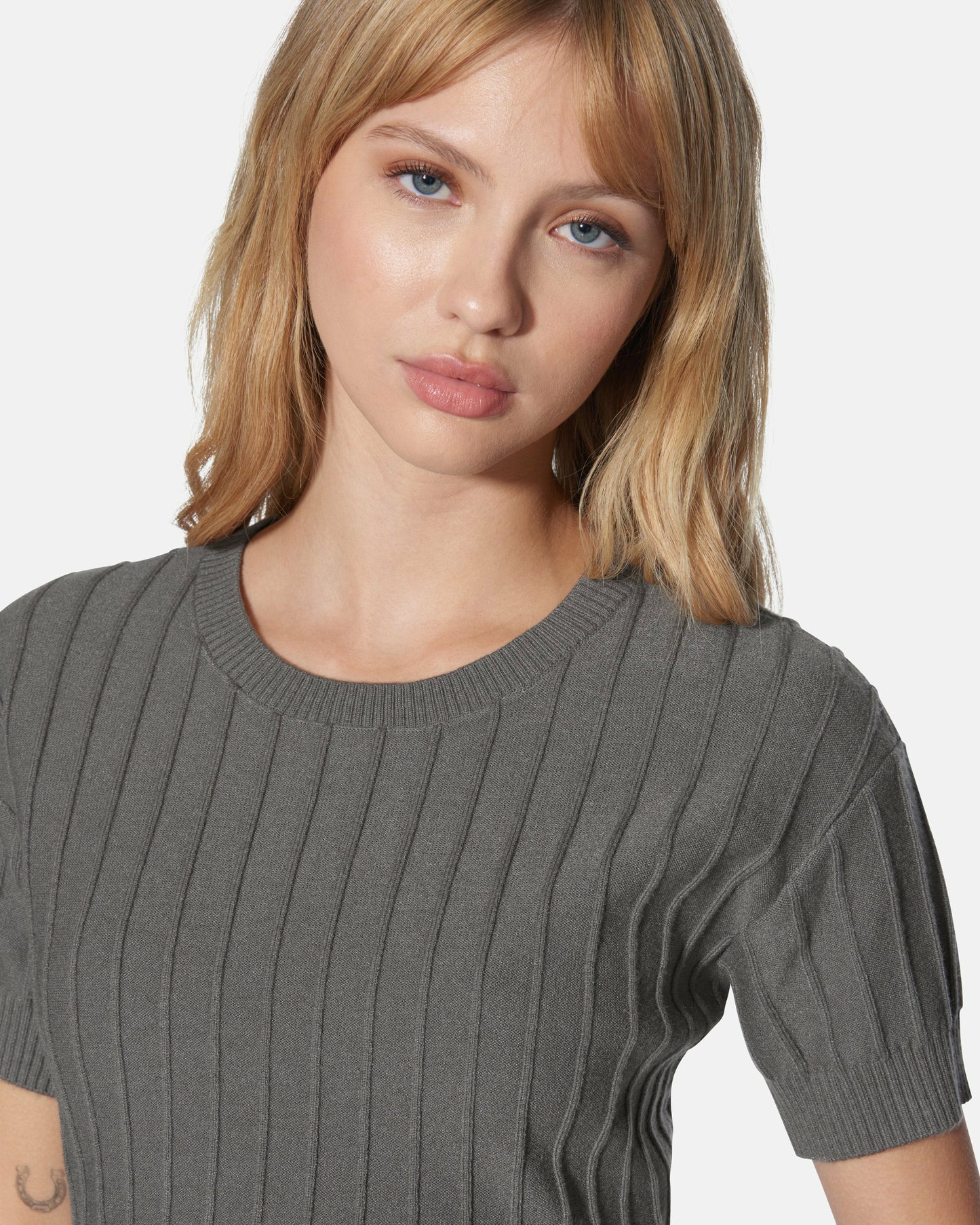 Daylight Short Sleeve Sweater Top | Hurley - Charcoal Gray