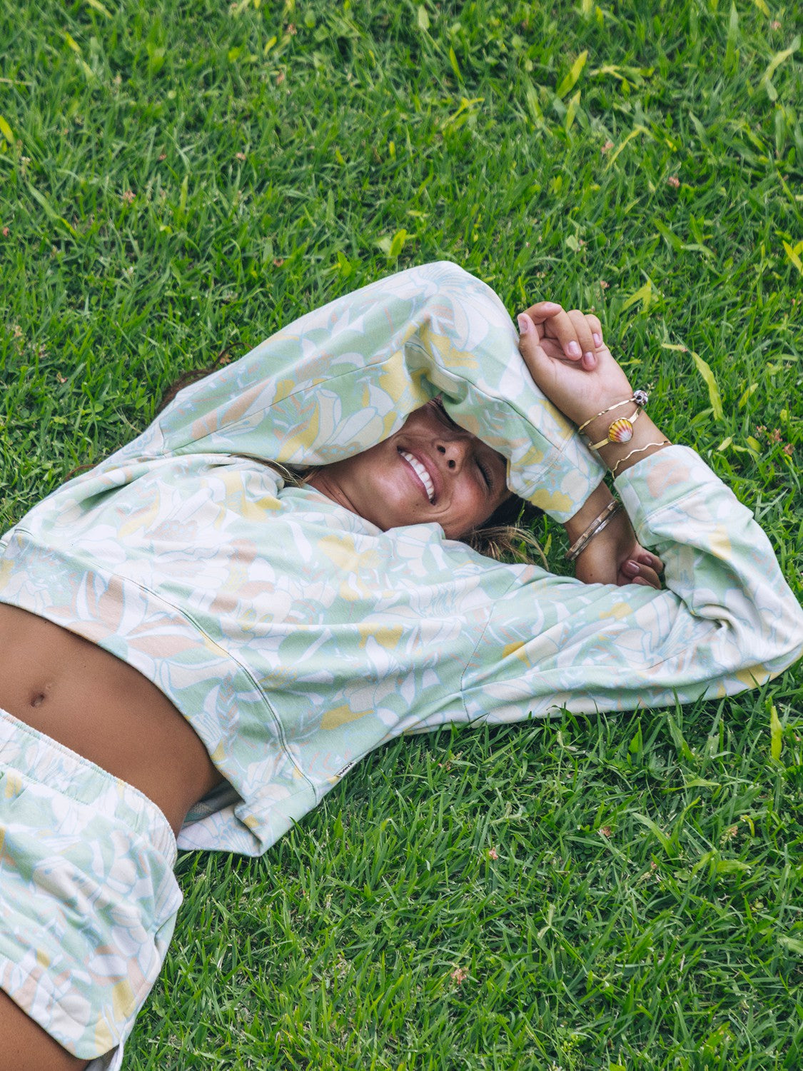 Safari Floral Boxy Crew | Hurley - Spray
